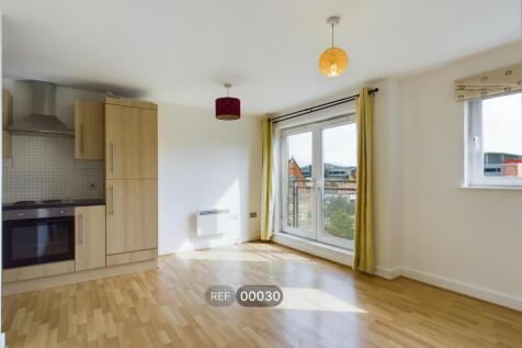 2-bed flat on Spring Street, HU2 8RD, £650/mo