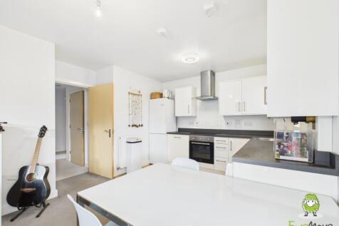 EweMove Estate Agents Basingstoke - Bourdillion Ga