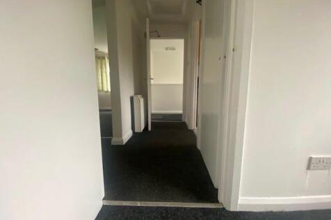 6 The Furze, Fir Bank Road, Royton photo 4