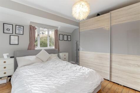 Master Bedroom - B.jpg