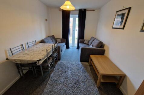 36 Charles Gardner Road, Leamington Spa photo 3