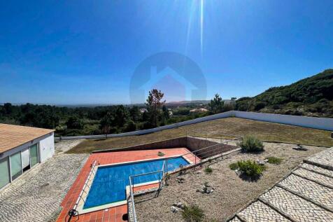 Villa in Serra do Bouro