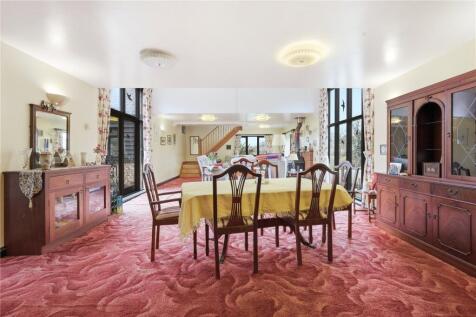 Sitting/Dining Room