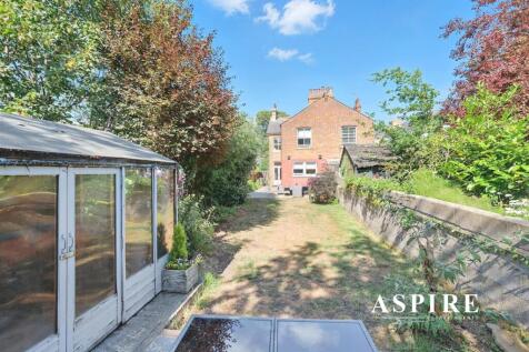 Aspire Estate Agents14.jpg