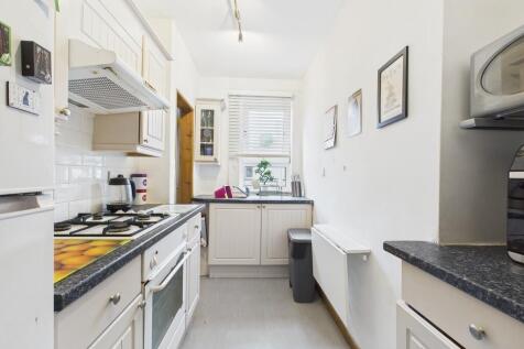 CAM05526G0-PR0027...