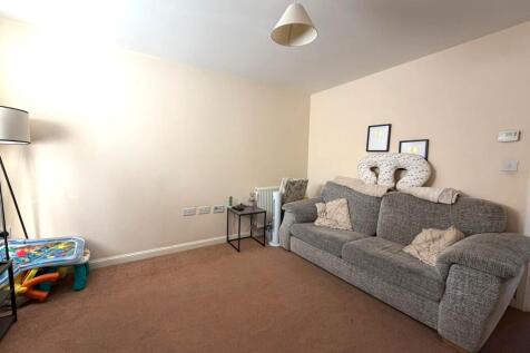 Eddleston Road, Swindon, Wiltshire photo 3
