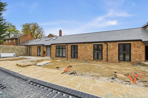 CAM04024G0-PR0041-STILL006