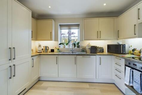 CAM02558G0-PR0144-ST