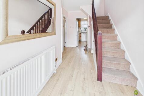 Presented by Clinton at EweMove Bexleyheath and Da