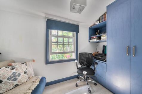 Davidson Frost-Wellings, DFW, Holmes Cottages, Let
