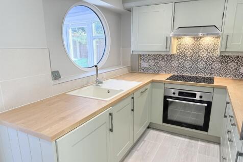  Littleton Close, Warrington WA5 1HB photo 4