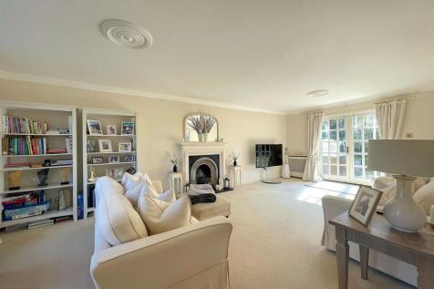 Living Room (1)
