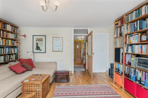 9 Hillside Close, Banbury-10.jpg