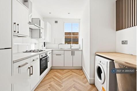 Upper North St, London, E14 photo 4