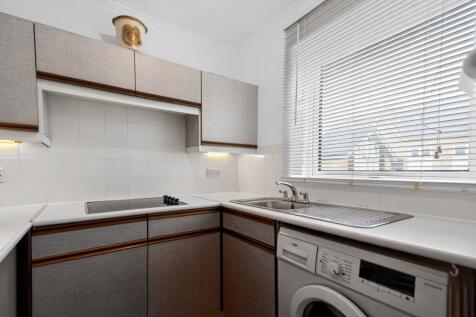 apt215-34eastparkrd-9.jpg