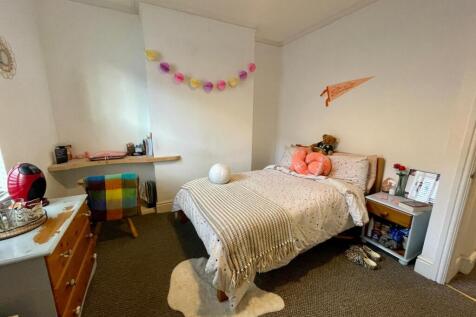 13Westfield - (Bed1).jpeg