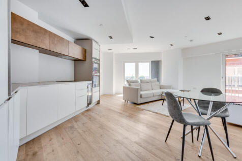 Reception/Kitchen
