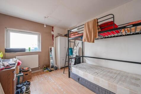 London, E1 - property photo