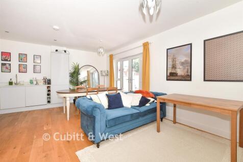 Kitchen/Lounge/ Dining Room