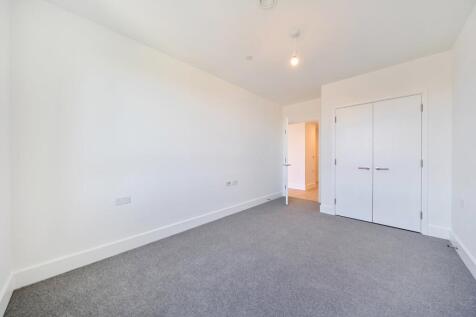 Pipits Place, Barking, IG11 photo 4