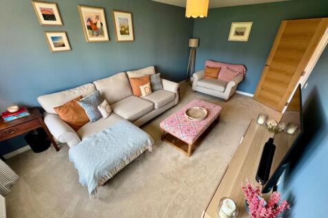 Colville Crescent, Glengarnock lounge picture