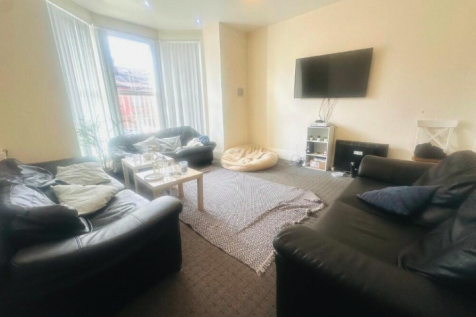 Norwood Road, Hyde Park, Leeds photo 4
