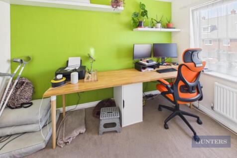 Bedroom/Office