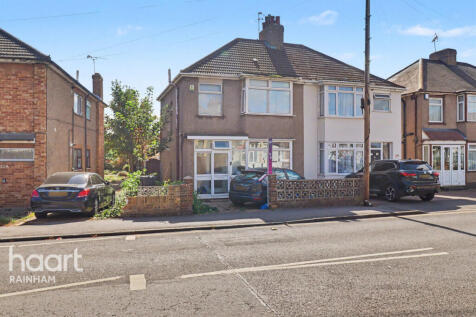 Rainham, RM13 - property photo