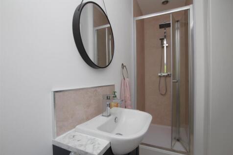 En-Suite Shower Room.JPG