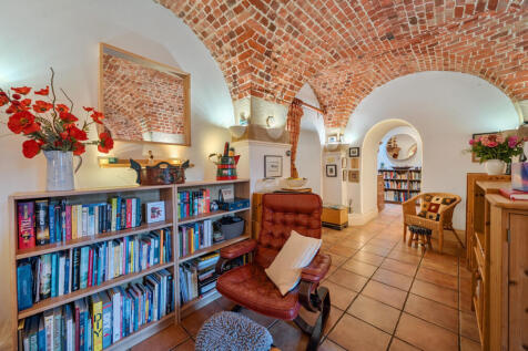 1348897-23-68cadd...