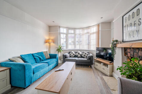 1372724-11-68fb6a...