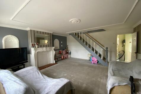 LIVING ROOM 17'1 x 16'8