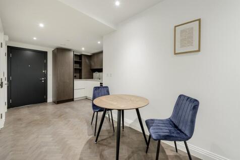Halcyon House, Queens Cross, E16 photo 3