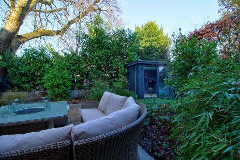 Garden is secluded &amp; peaceful