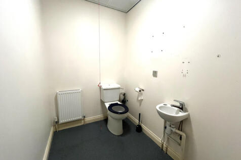 Office to rent Image 7