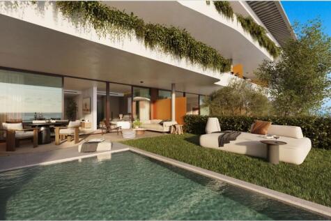 pool &amp; garden