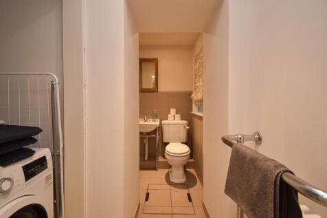 Shower room/utility room