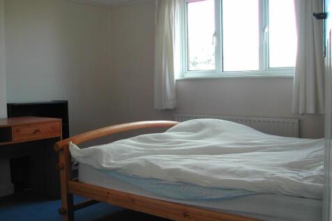 Ashenden Road, Guildford photo 3