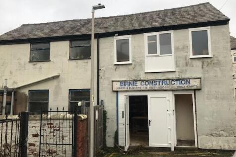 Main External T202203150919.jpg