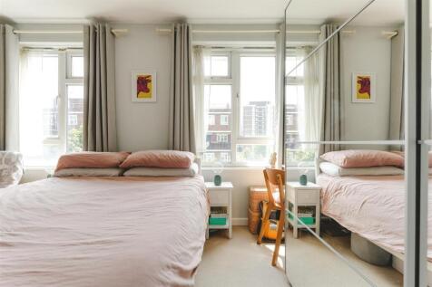 253007_33987877_I...