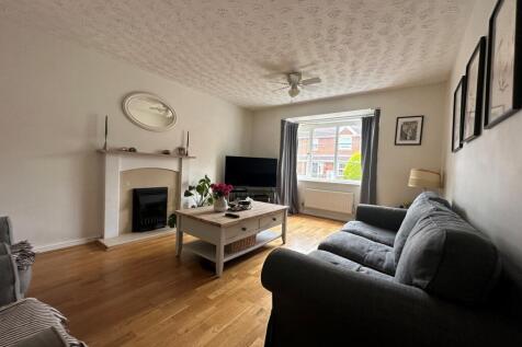 St Vincents Drive, Monmouth, NP25 photo 4