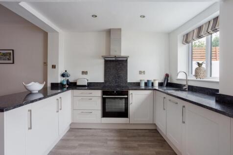 Montpellier Villas Cheltenham GL50 photo 3