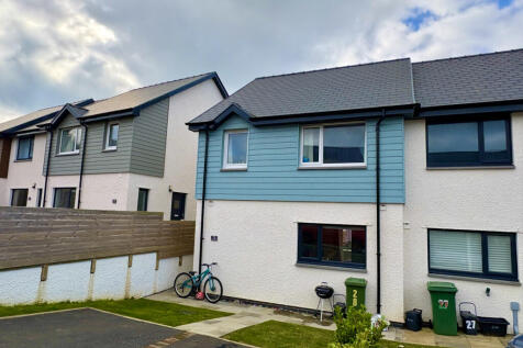3 Bedroom End Terrace For Sale