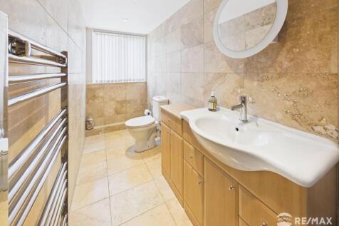 Shower Room (2).jpg