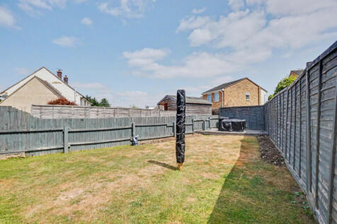 Duchess Of Kent Drive, Chatham photo 3