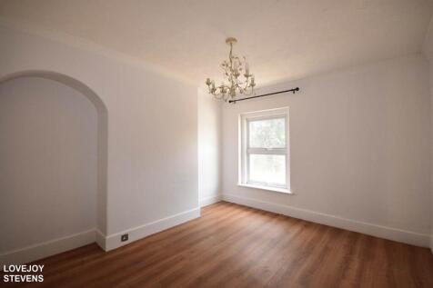 St Johns Road, Newbury, RG14 photo 5