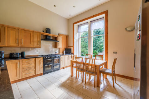 5 bed, 2 bath House in Glasgow - Photo 21