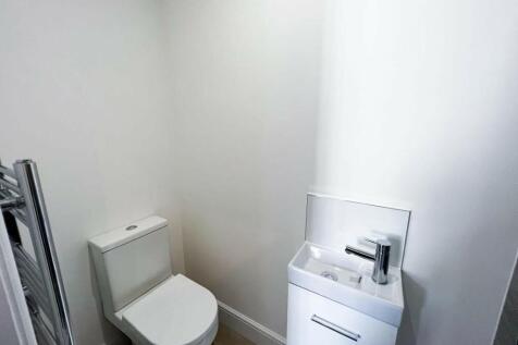 108293_P4838G3721...