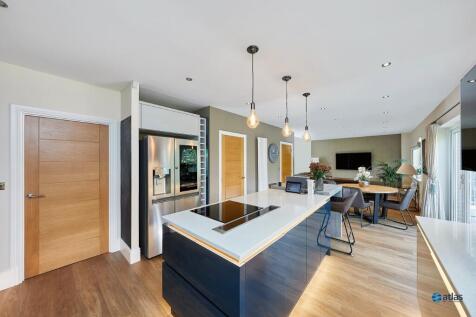 Living/Dining/Kitchen Area