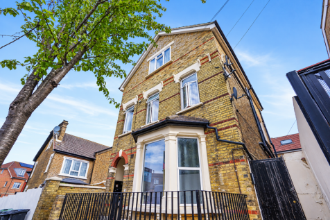 Flat 5, 1 Borough Hill, Croydon, CR0 4LP